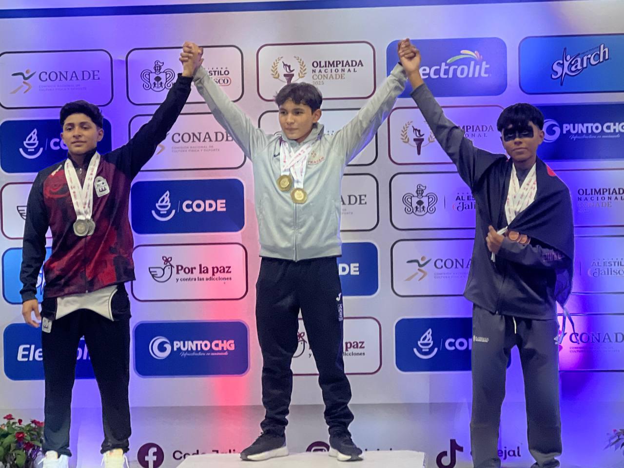 Fabián Gabriel Cázares gana tres medallas de bronce en halterofilia en la Olimpiada Nacional